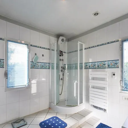 Holiday home Holiday La Garde I *